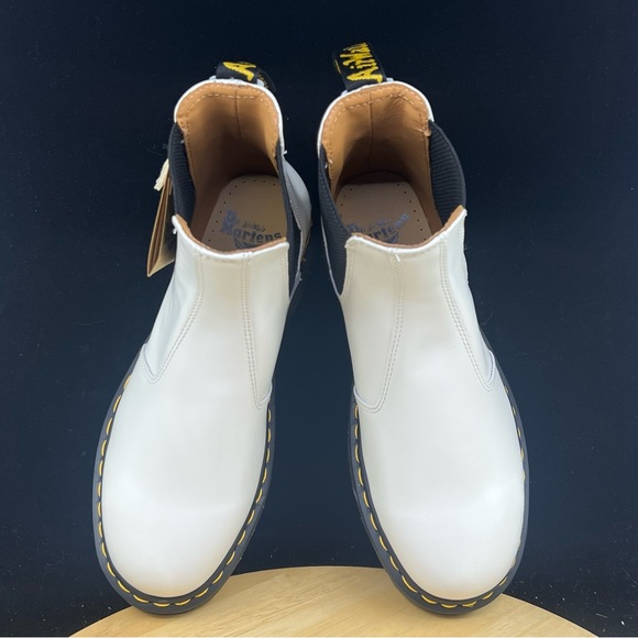 NEW Dr Martens 2976 Ys Unisex Leather Chelsea Boots In White Size Women 10/Men 9 - Picture 7 of 10